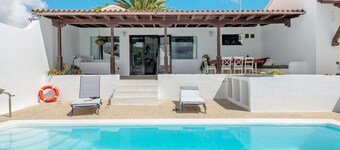 Vacation Home 'Casa Carmen - Comfort and Privacy' with Sea View, Private Pool and Wi-Fi