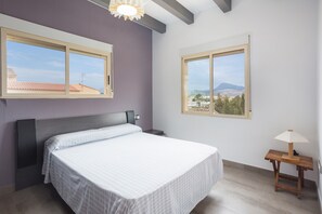 4 bedrooms, free WiFi, bed sheets