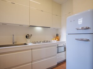 Fridge, oven, dishwasher, toaster