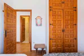 3 bedrooms, free WiFi, bed sheets