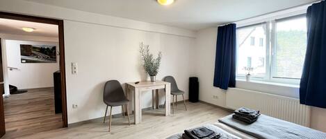 5 habitaciones, cuna de viaje y wifi gratis