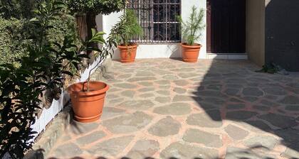 Charming 3-bedroom house in enchanting Santa Ana with AC, WiFi
