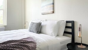 Room - Sleepover | Pristine 1BD/1BA + Gym - Cincinnati (Cincinnati)