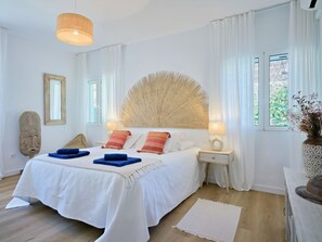 4 Schlafzimmer, Schreibtisch, Bügeleisen/Bügelbrett, WLAN