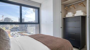 1 slaapkamer, een strijkplank/strijkijzer, wifi, beddengoed