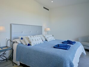 4 slaapkamers, een bureau, internet