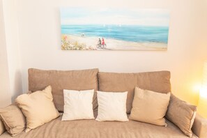 TV - Casa Espigón | Terraza y Patio (Barbate)
