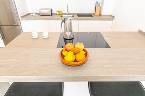 Oven, coffee/tea maker, toaster - Casa Los Hierros | Reformada Cerca Playa (Barbate)