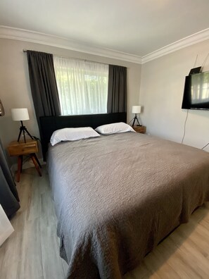 1 bedroom, iron/ironing board, travel cot, WiFi