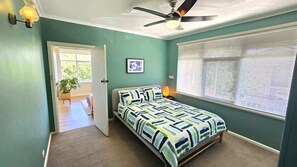 2 habitaciones, tabla de planchar con plancha, wifi y ropa de cama