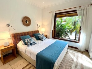 2 bedrooms, iron/ironing board, WiFi, bed sheets - Iconic secluded Villa (Grand Baie)