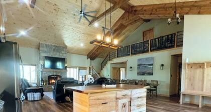 Beautiful new barndominium close to lake Ouachita, caddo river and camp ozark.