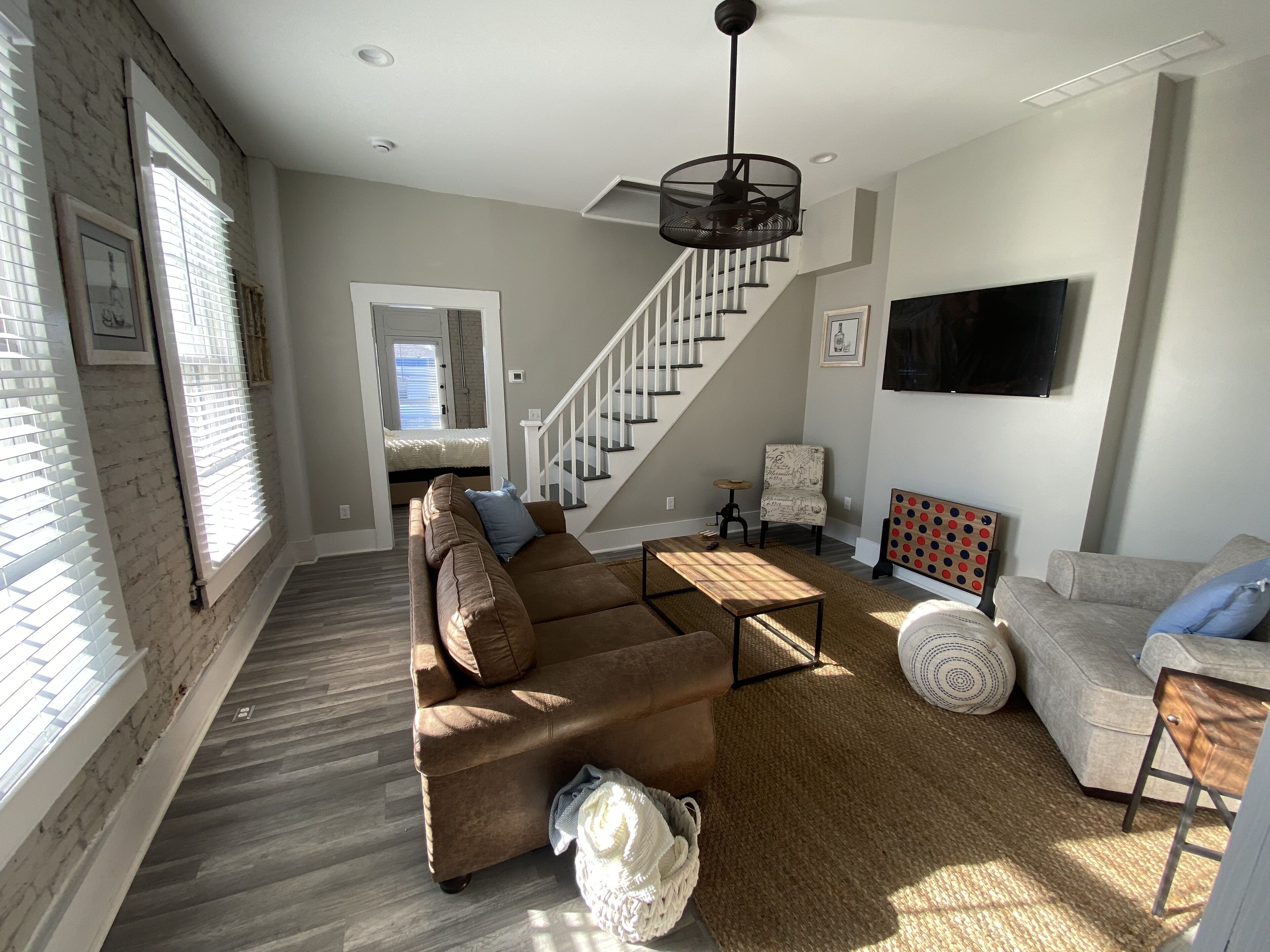 Charming 3-bedroom house with AC and WiFi in serene Louisville