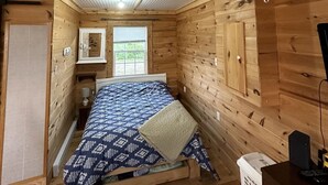 Unclassified image, 3 of 9, button - Le Chalet Bleu à Shippagan (Chiasson)