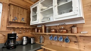 Unclassified image, 2 of 9, button - Le Chalet Bleu à Shippagan (Chiasson)