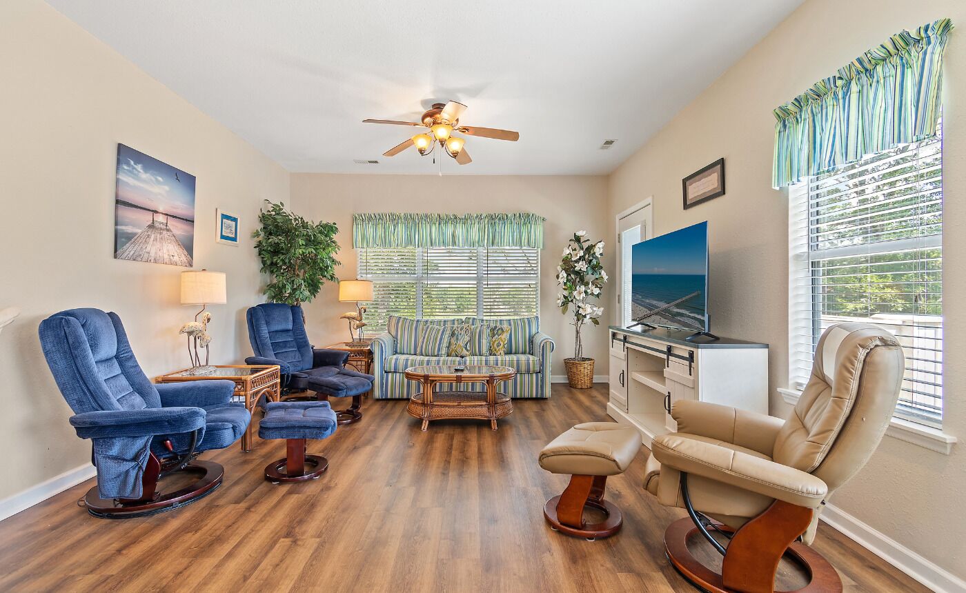 River Creek II 1306 Beach and Golf Condo only 1.5 miles from Sunset Beach