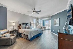 2 slaapkamers, een strijkplank/strijkijzer, gratis wifi, beddengoed