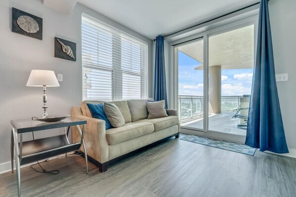 Smart-TV, Kamin, Drucker