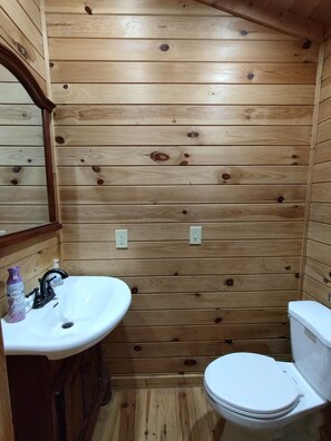 淋浴設備、環保梳洗用品、提供毛巾