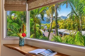 Interior - Kauai Paradise: oceanview 2-bedroom condo with AC and private lanai (Princeville)