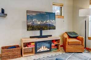 Interior - Luxury Chalet 100 I Private Hot Tub I Great Views I Arcade I Best Price I Discounted Attractions (Winter Park)