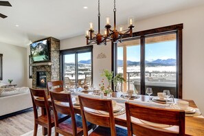 Dining - Waterside Villa 8B I Private Hot Tub I Great Views I Bunk Room I Discounted Attractions (Fraser)