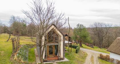 Natural Chalet Konopljina IĆŸa, KriĆŸevci, Slovenia