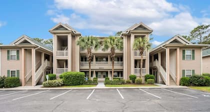 First floor, Pet Friendly on Golf Course near Pool, Huntington State Park Pass