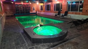حمام سباحة