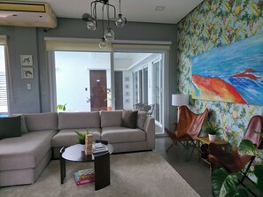 Balustre Villa | Living area - One Hagdan Villas (Boracay Island)