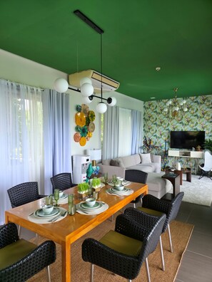 Baitang Villa | In-room dining - One Hagdan Villas (Boracay Island)