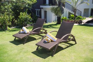 Decoración personalizada, muebles diferentes y escritorio 