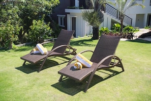 Yapak Villa | 3 bedrooms, individually decorated, individually furnished, desk