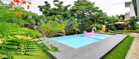 Yapak Villa | Garden view