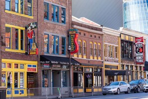 Immagine non classificata, 2 di 50, pulsante