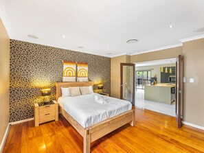 1 bedroom, desk, iron/ironing board, free WiFi