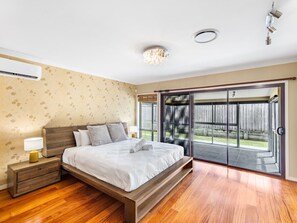 1 Schlafzimmer, Schreibtisch, Bügeleisen/Bügelbrett, kostenloses WLAN