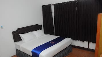 Individually furnished, desk, free WiFi, bed sheets