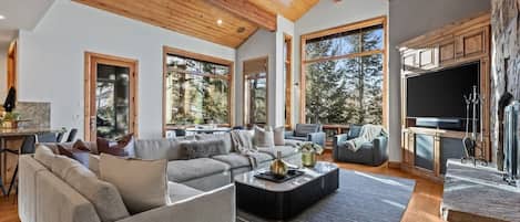 TV, fireplace, offices