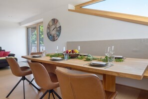 Dining - Apartment 'Böhler' with Mountain View, Wi-Fi and Air Conditioning (Doren)