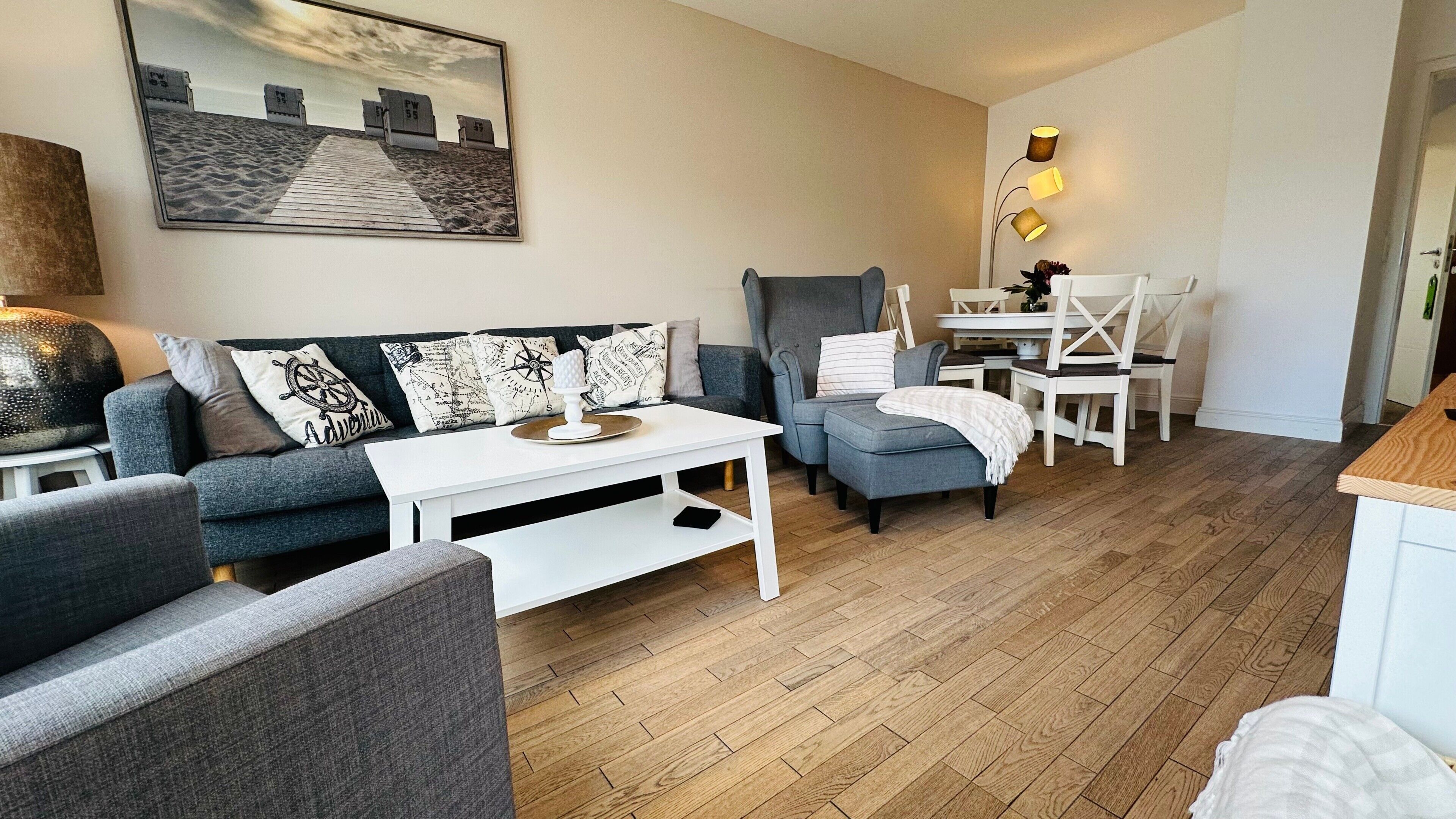 Fernseher, DVD-Player, Stereoanlage