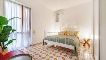 Family Apartment, 1 Bedroom (Caddipulina Apartment 200m Sea) | 1 bedroom, free WiFi, bed sheets