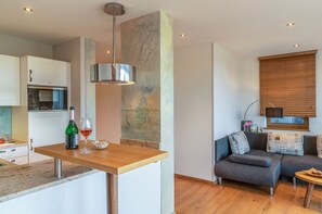 Télévision, chaîne hi-fi