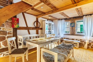 Dining - Holiday Home 'Schwarzwaldstübchen' with Private Terrace, Wi-Fi and Air Conditioning (Ettenheim)