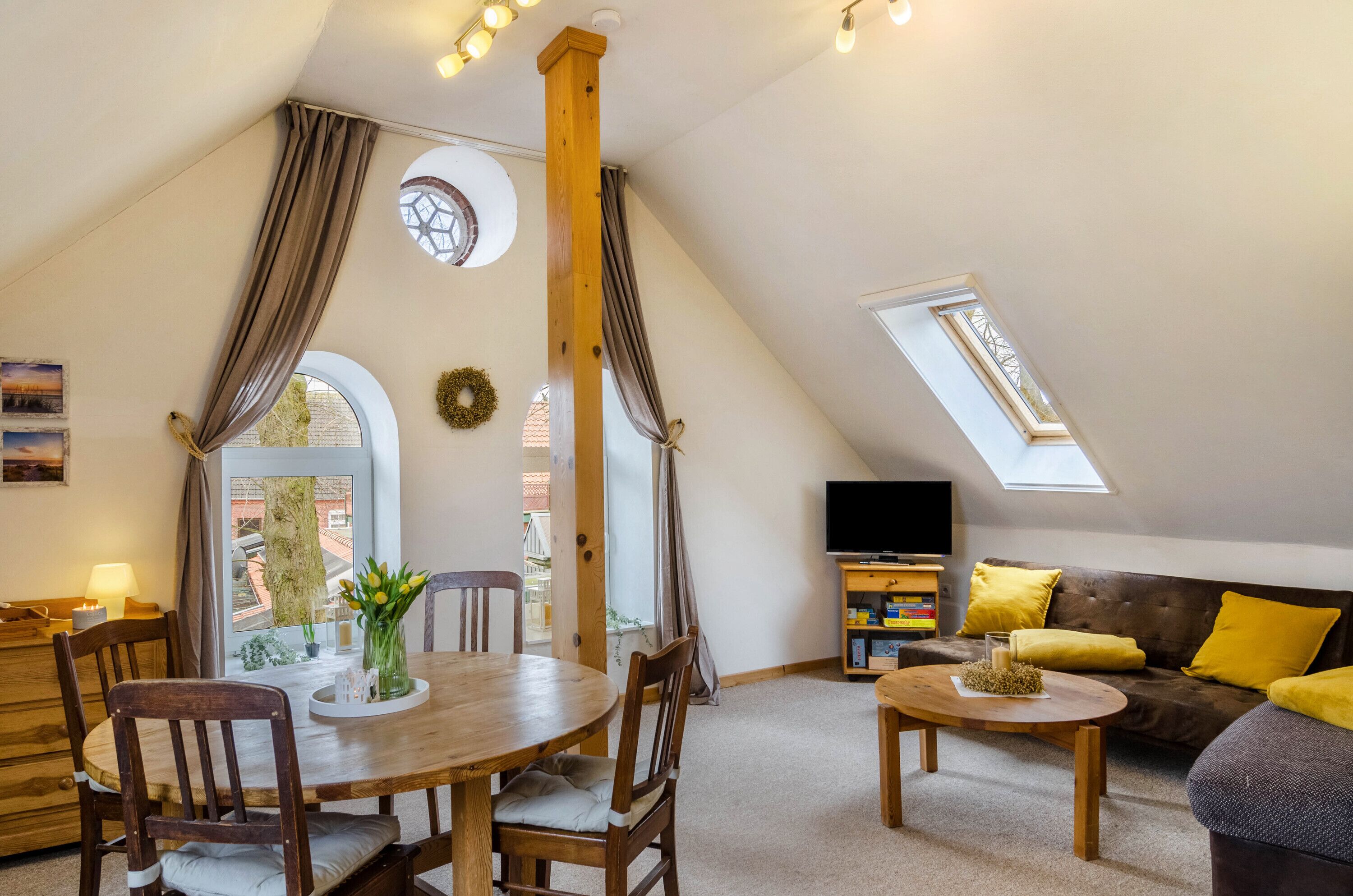 TV, peis, DVD-spiller og stereoanlegg