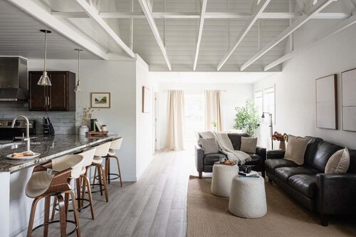 Nest Market Loft - Neskowin lux 2 bed loft steps to beach