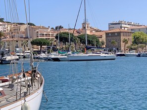 Marina - Modern and spacious apartment with 2 terraces (Port Grimaud)