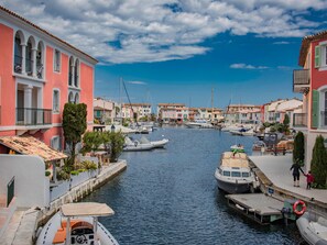 Marina - Modern and spacious apartment with 2 terraces (Port Grimaud)