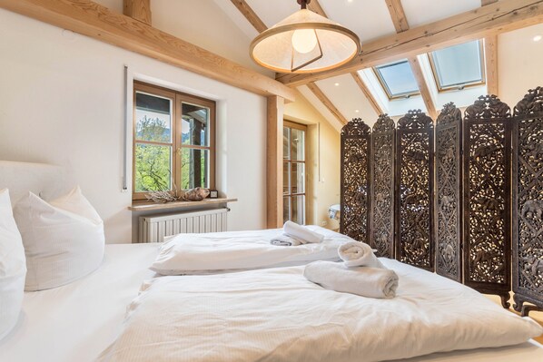 3 bedrooms, free WiFi, bed sheets