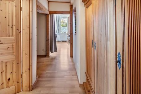Interior. Holiday Apartment "Bachmanns 2" with Shared Garden & Wi-Fi